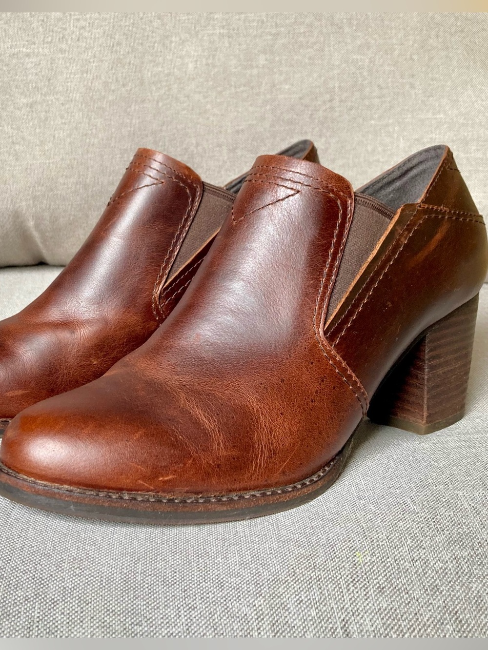 CAT Caterpillar Cognac Leather Booties Block Heel Slip On Ankle Boots Size 9W